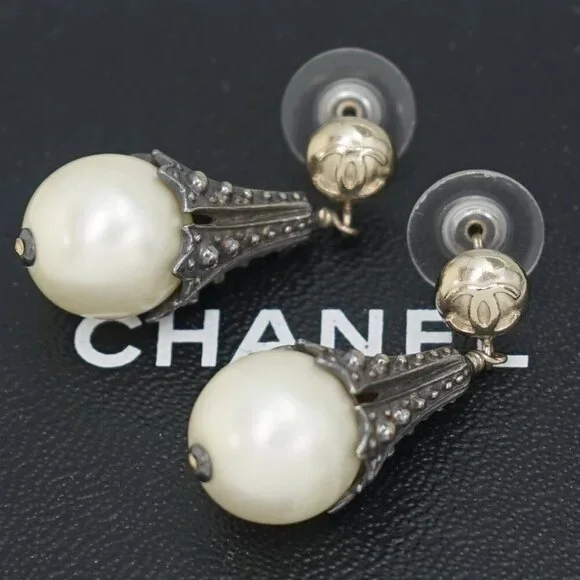 CHANEL CC Logos Pearl Dangle Stud Earrings Silver Gold Tone 03P Auth w/Box